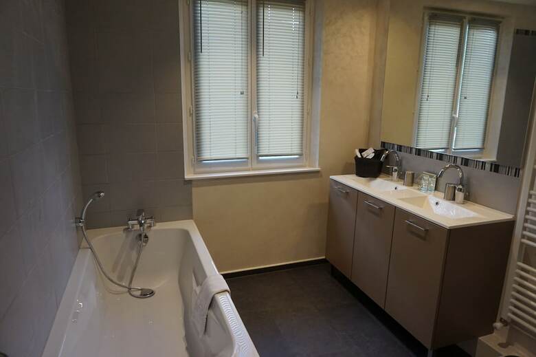 Hotel Chambres D'h�tes Joly Saint Sauveur