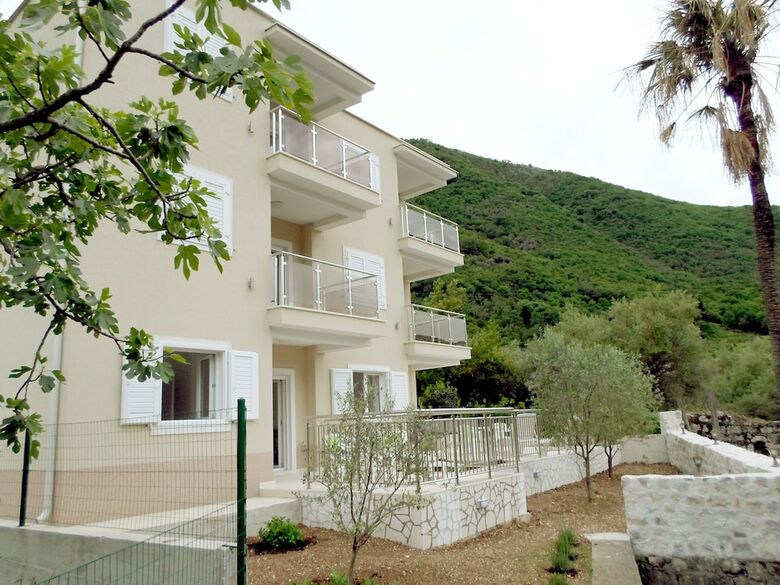 Hera Apartments
