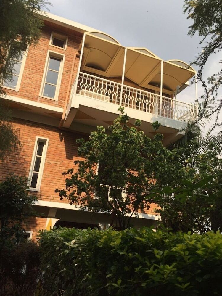 Hotel Auberge Saint Jean Leopold Kanombe
