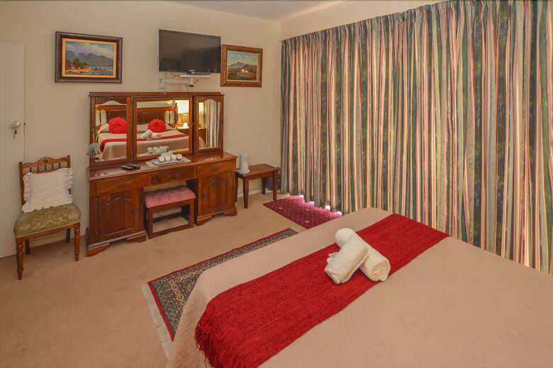 Hotel 7 Eland Boutique Guesthouse