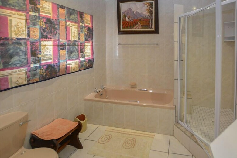 Hotel 7 Eland Boutique Guesthouse