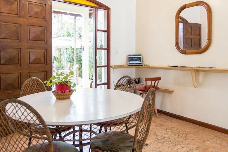Hostal Bertioga Beach Hostel