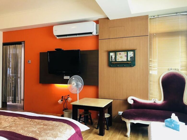 Bed & Breakfast Corner Love Homestay
