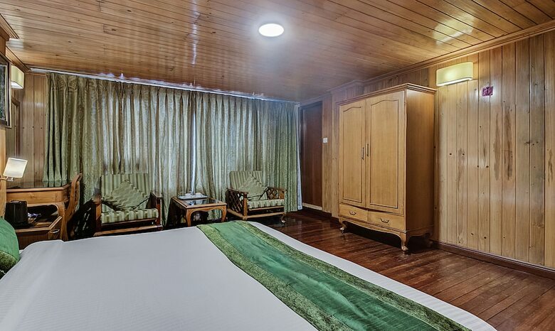 Treebo Trend Dekeling Hotel