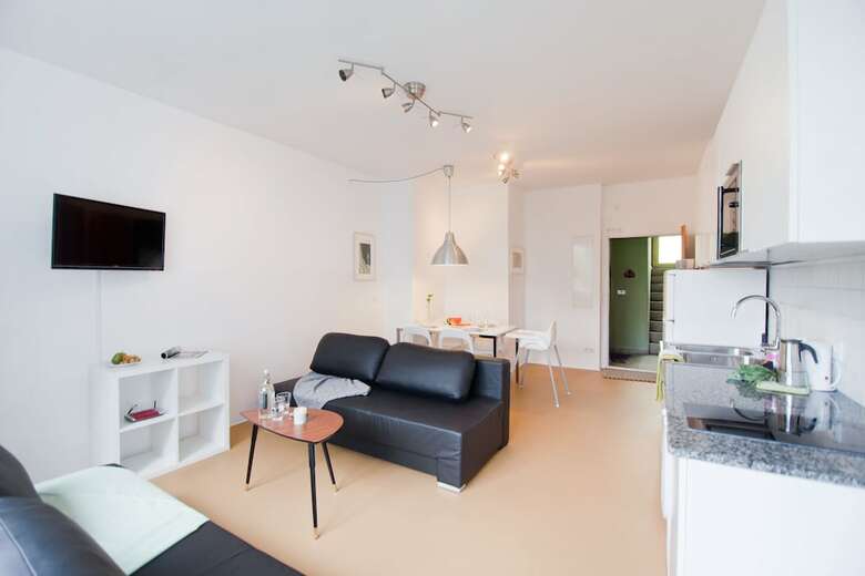 Apartments Elpilar Wedding
