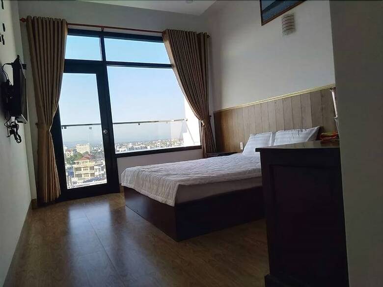 Moon Hotel