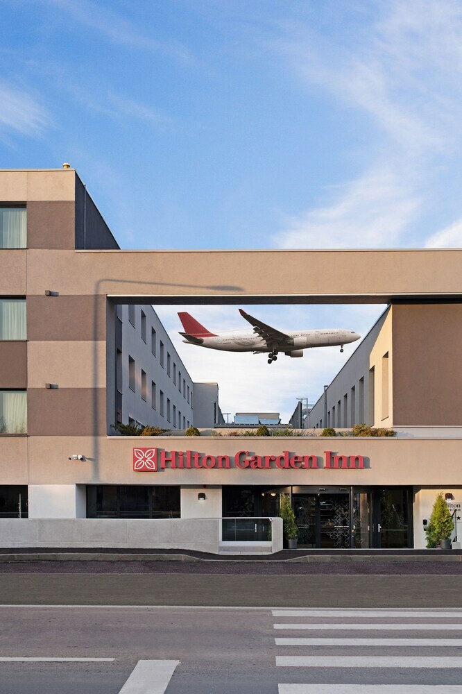 Hotel Hilton Garden Inn Bucharest Airport