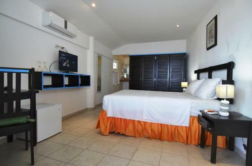 Costarena Beach Hotel