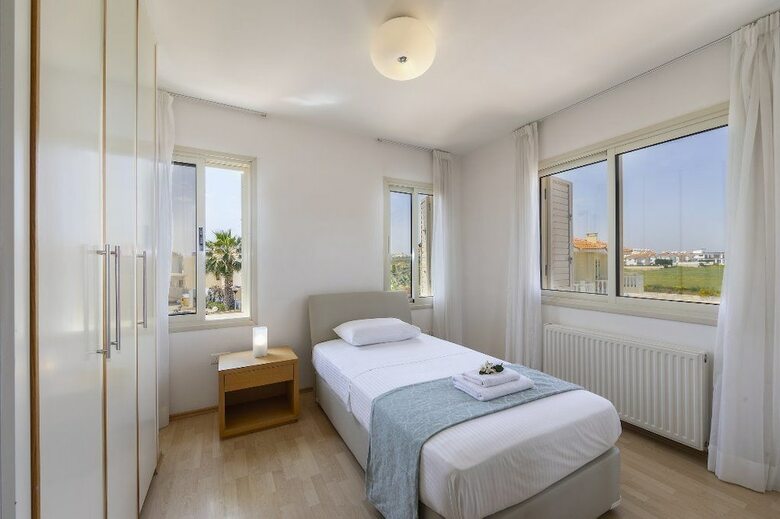 Protaras Beachfront Villa Pietra
