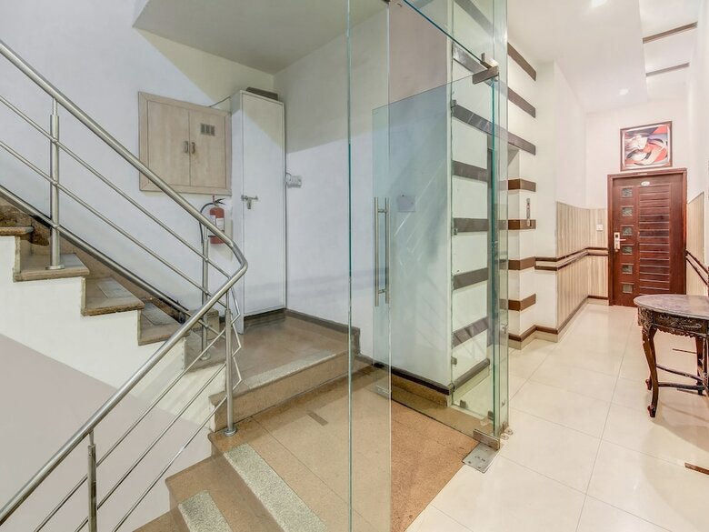 Oyo 27999 Hotel Deep