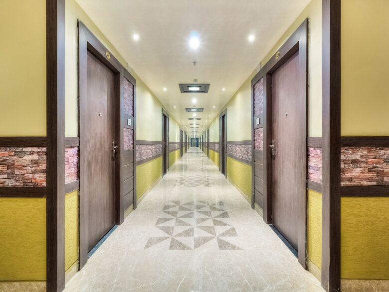 Hotel Capital O 28710 Mamta International