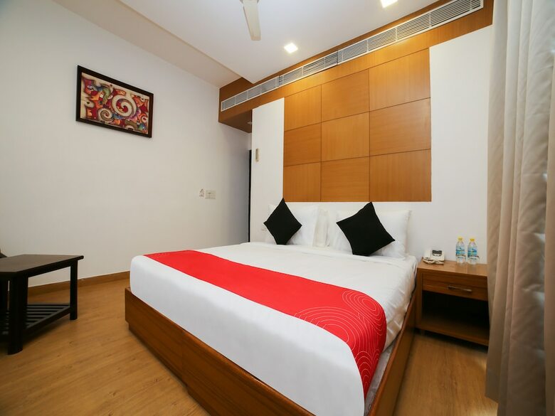 Hotel Edition O 30074 Tushar Elegant