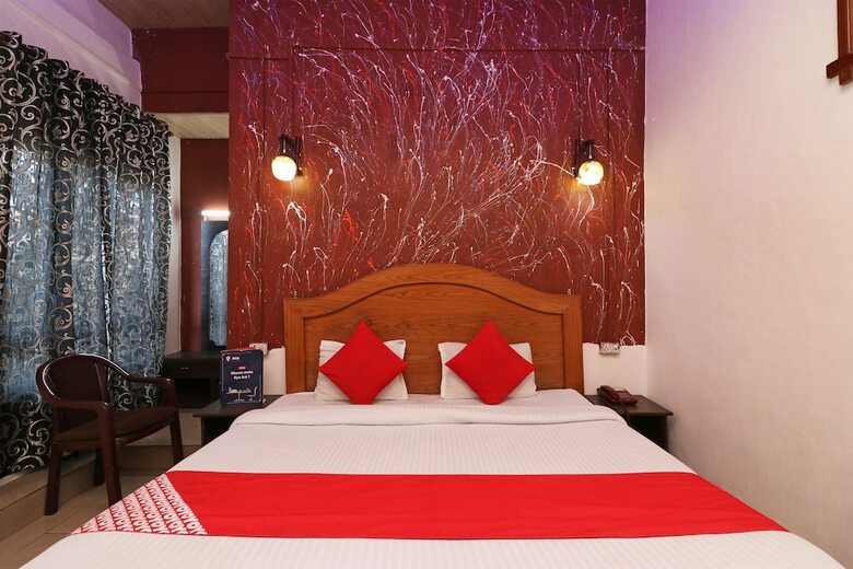 Hotel Oyo 19947 Akanksha Anand Plaza