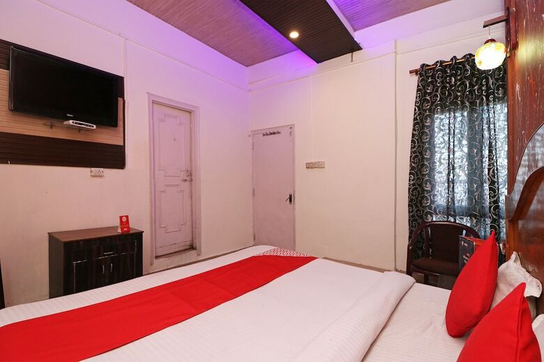 Hotel Oyo 19947 Akanksha Anand Plaza