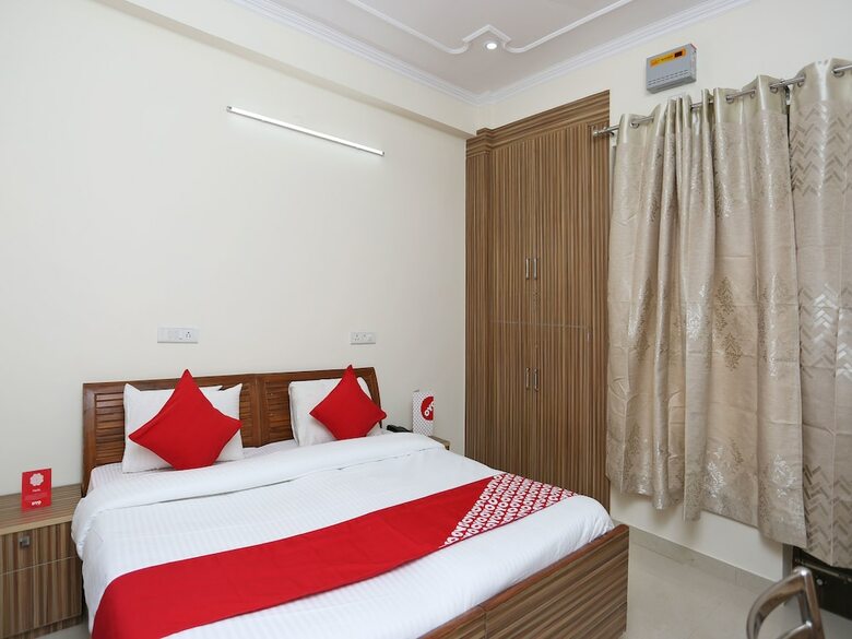 Hotel Oyo 13115 Star Guest House