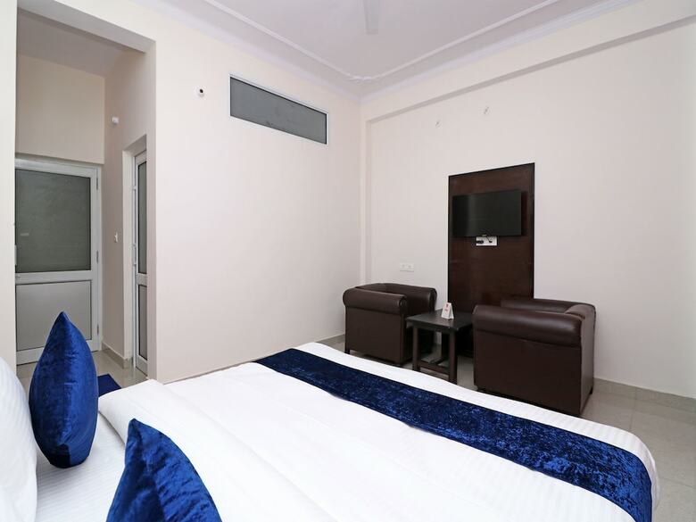 Oyo 13655 Hotel Benog Breeze
