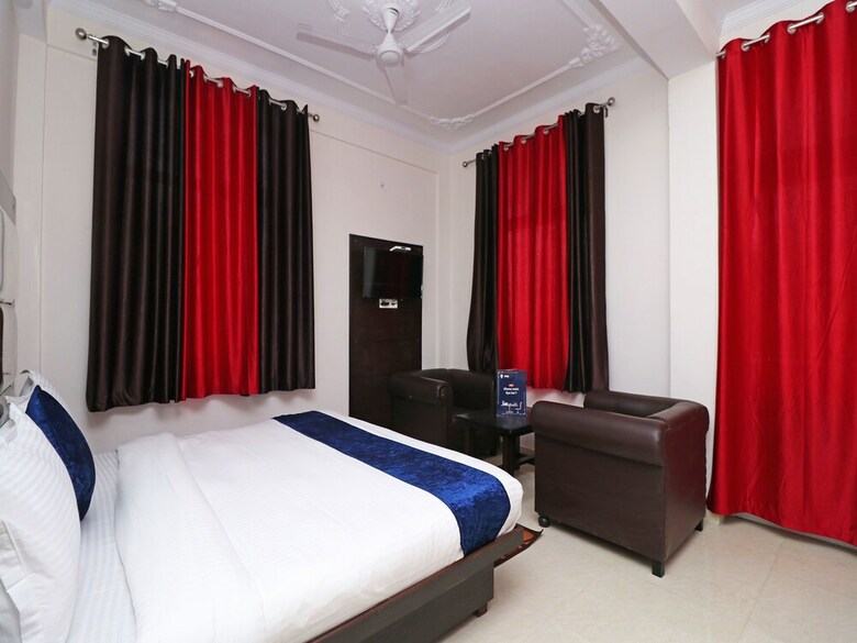 Oyo 13655 Hotel Benog Breeze