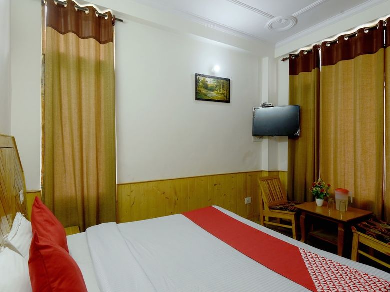 Hotel Oyo 18555 Yogesh Cottage Manali