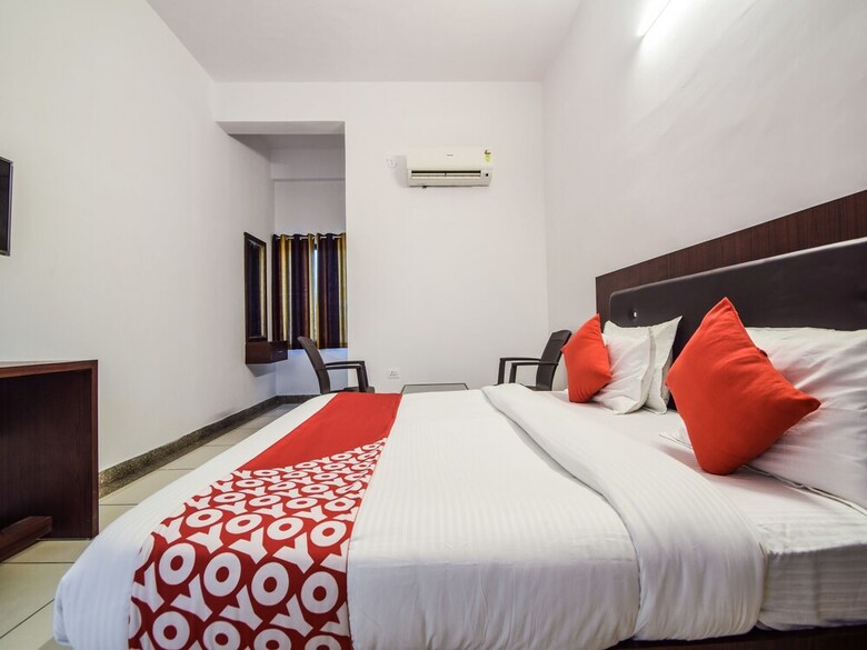 Oyo 23381 Hotel Sagar Ratna