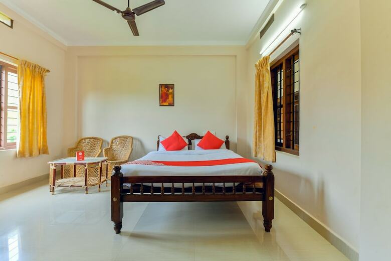 Hotel Oyo 22767 Holidays Inn Wayanad