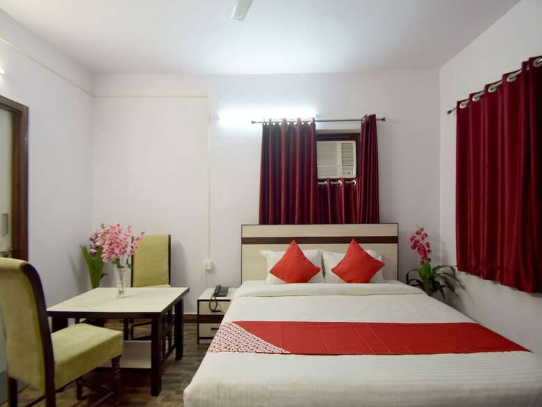 Hotel Oyo 23553 Padamgarh Residency