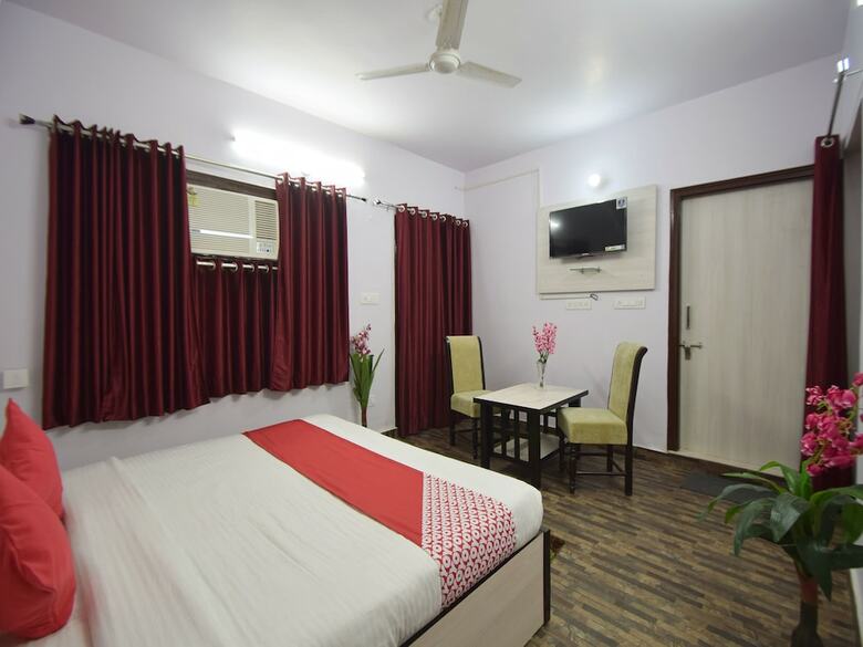 Hotel Oyo 23553 Padamgarh Residency