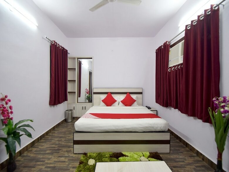 Hotel Oyo 23553 Padamgarh Residency