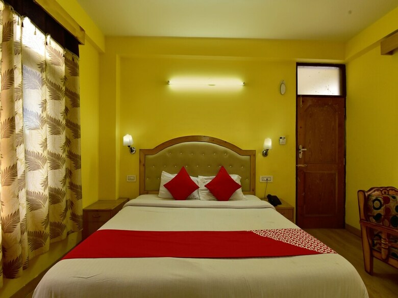 Hotel Oyo 23130 Radhika Cottage