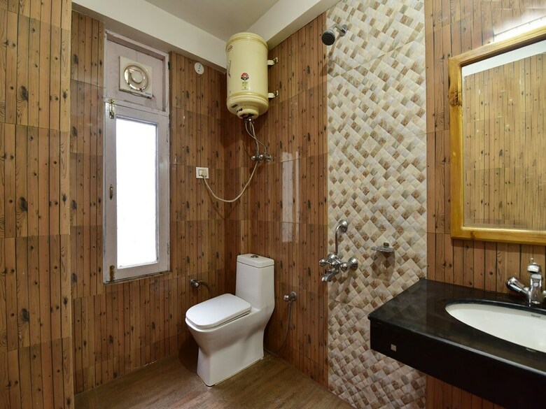 Hotel Oyo 23130 Radhika Cottage