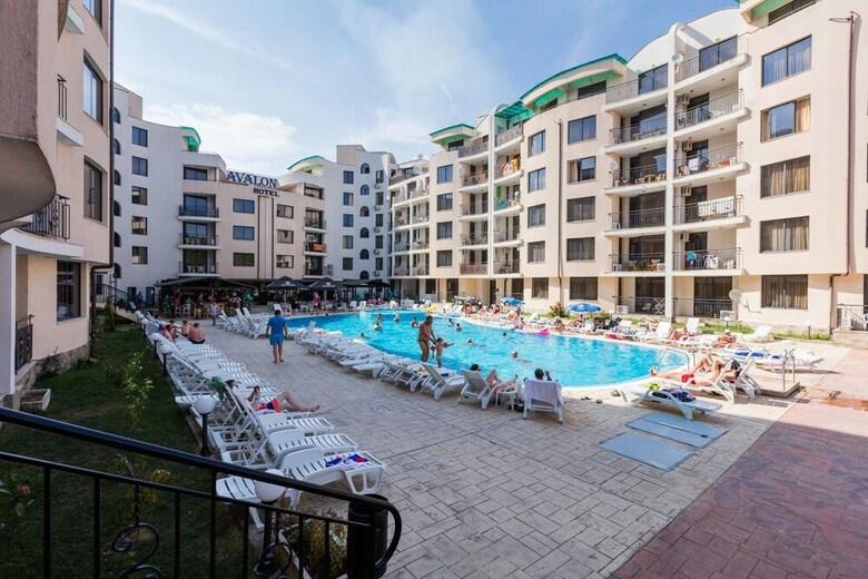 Aparthotel Studio With Kitchenette In Avalon Complex