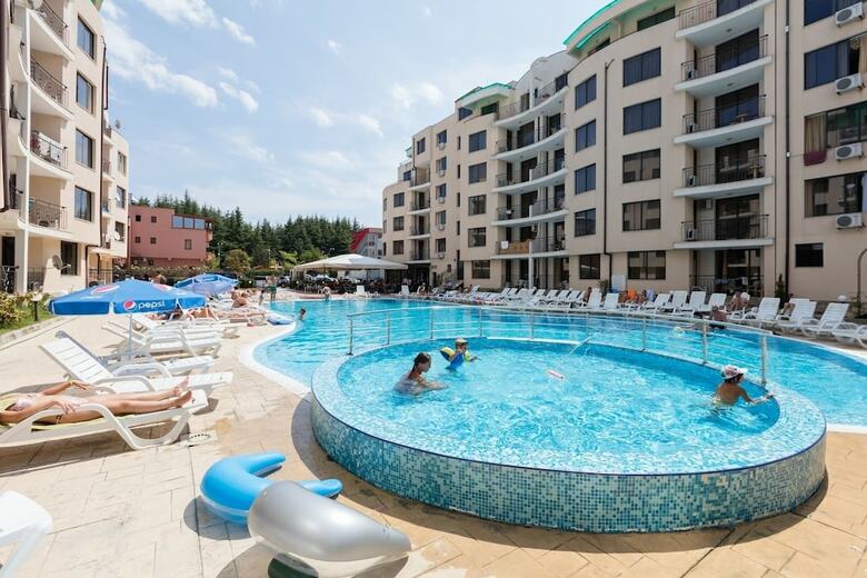 Aparthotel Apartment With Kitchenette In Avalon Complex