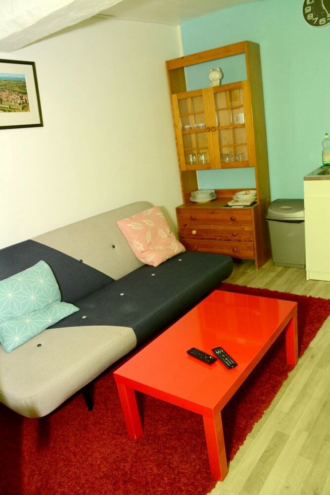 Apartment With One Bedroom In Provins, With Wifi