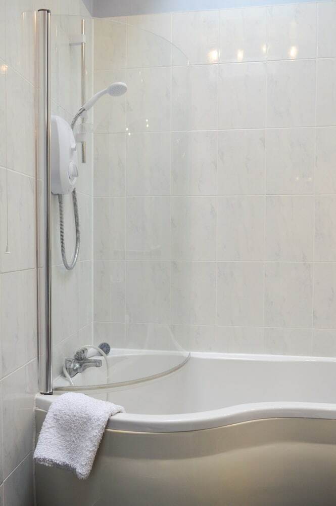 3 Bedroom Family Home With Garden