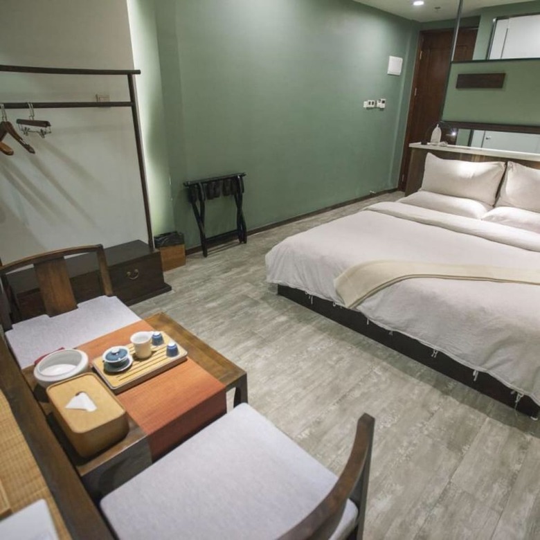 Floral Hotel Fenghuang Molan Riverview