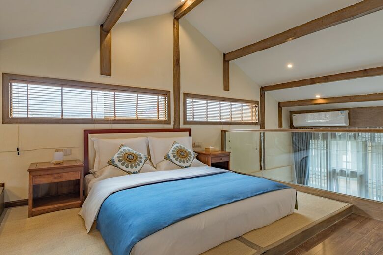 Floral Hotel Lijiang Qinyuan