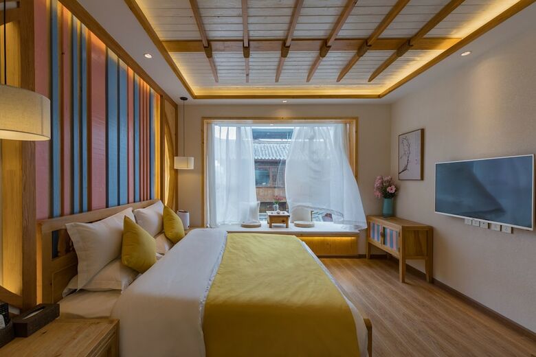Posada Floral Hotel Lijiang Lakeside Inn