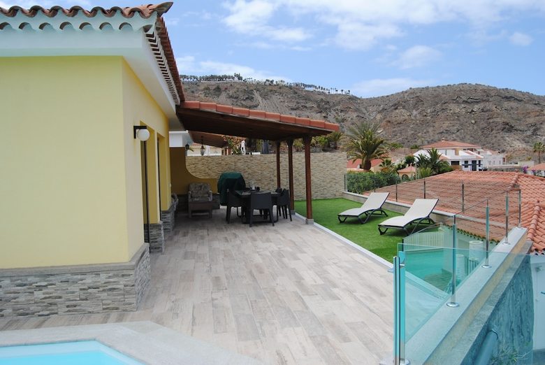 Villa Sunset Tauro