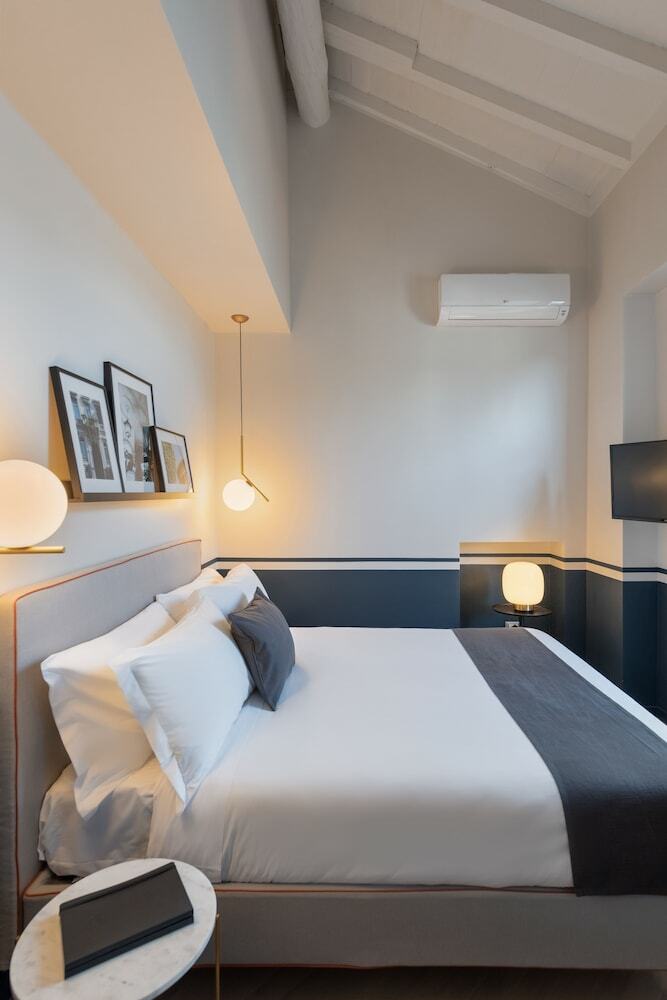 Posada Velvet Grey Boutique Hotel