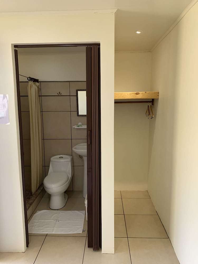 Le Petit Hotel