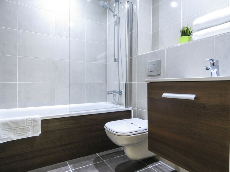 Tudors Esuites - Hagley Rd Double Bed Apartment