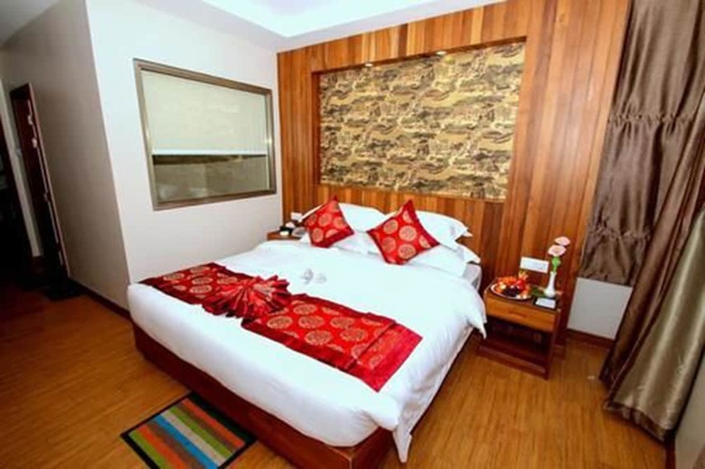 Gemsy Hotel