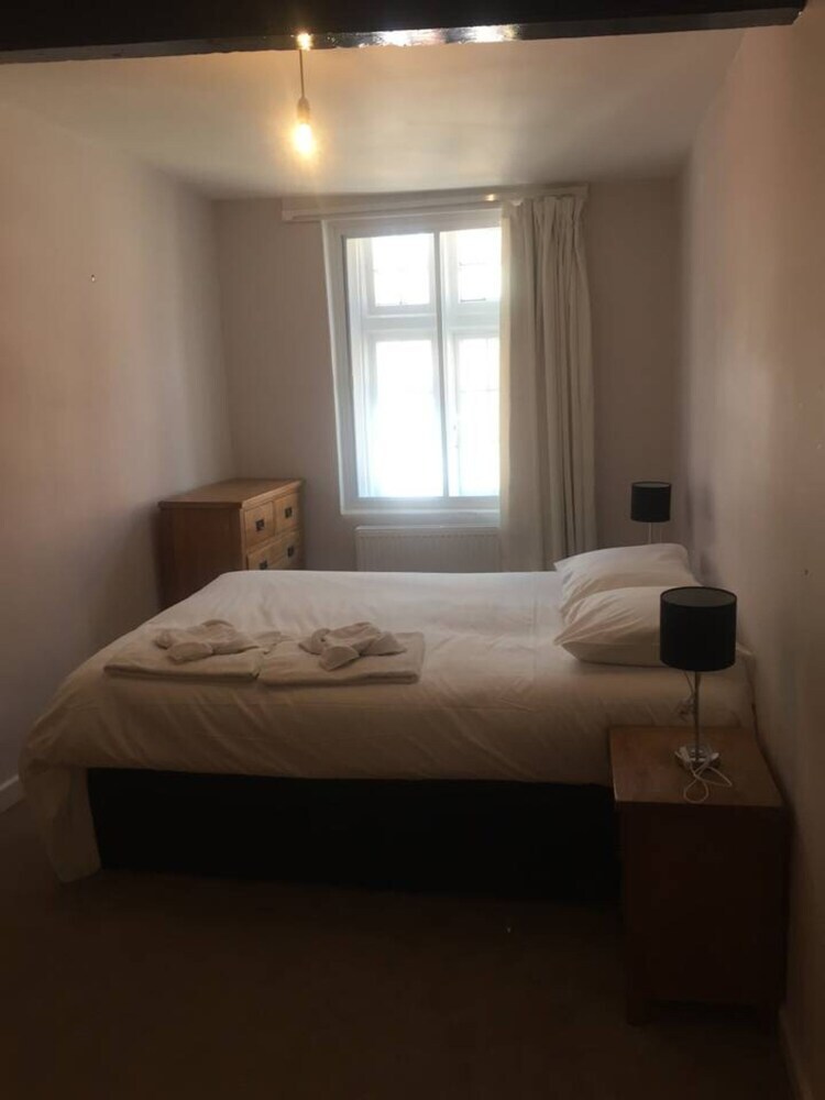 City Centre Beautiful 1 Bedroom Apartment