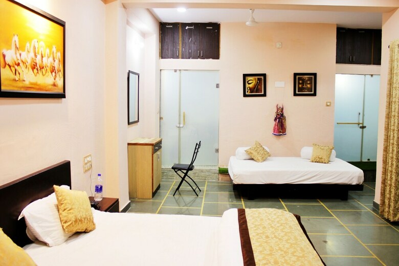 Bed & Breakfast Tulsi Homestay