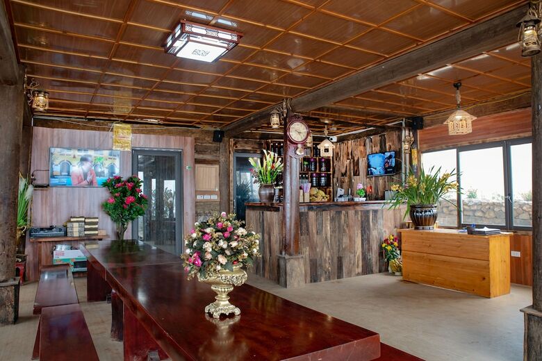 Hostal Muong Hoa River View Homestay - Hostel