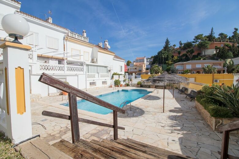 House With Garden & Pool In Malaga