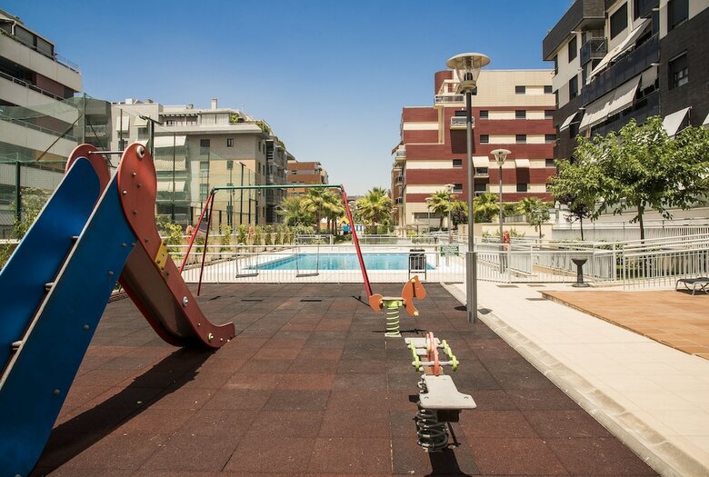 Apartamentos Enjoygranada Lujo Piscina Y Parking