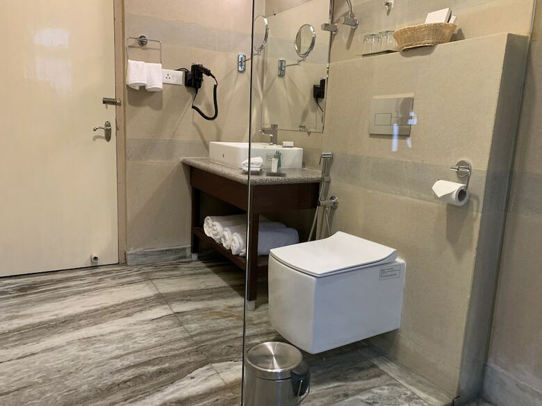 Hotel The Aryan Regency