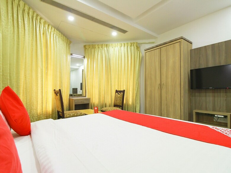 Hotel Oyo 28567 Krishna Holiday Village