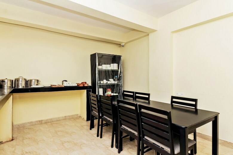 Hotel Silverkey Executive Stays 27824 Dharamkar Residency