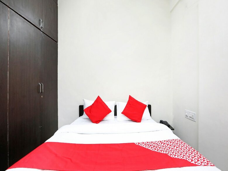 Hotel Oyo 24948 Golden Sands